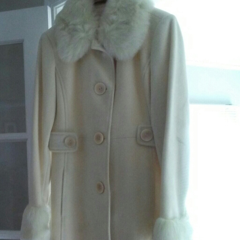 SALE.   Ladies Beautiful Winter Dress Coat. WAS 60.00 NOW 46.00